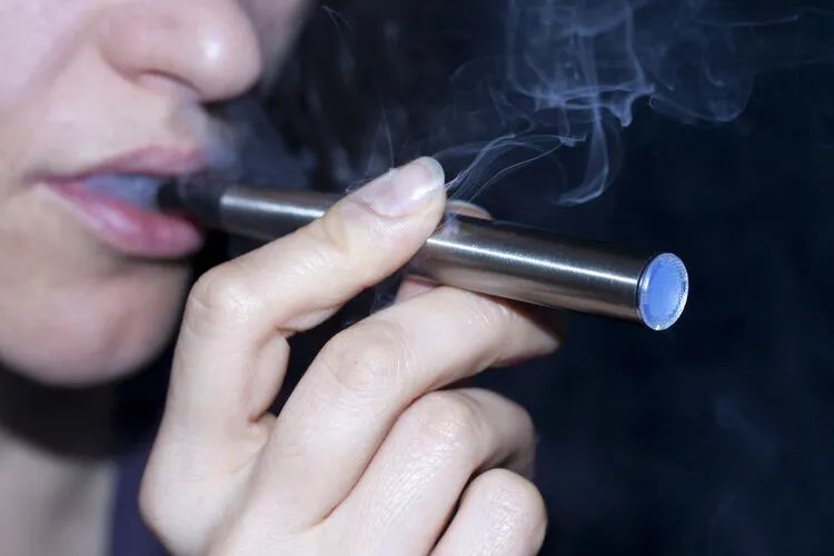 电子烟被315点名！它是怎样伤害身体的？专家总结了4点危害